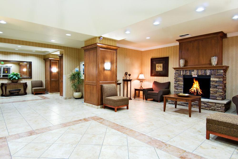 Holiday Inn Express & Suites Klamath Falls Central By Ihg Экстерьер фото