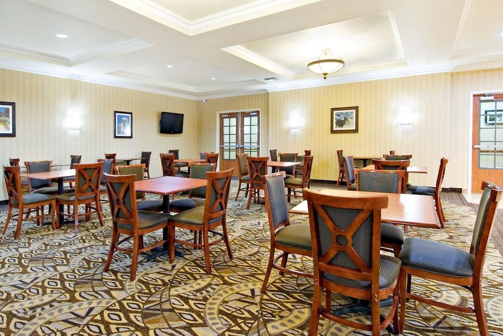 Holiday Inn Express & Suites Klamath Falls Central By Ihg Экстерьер фото