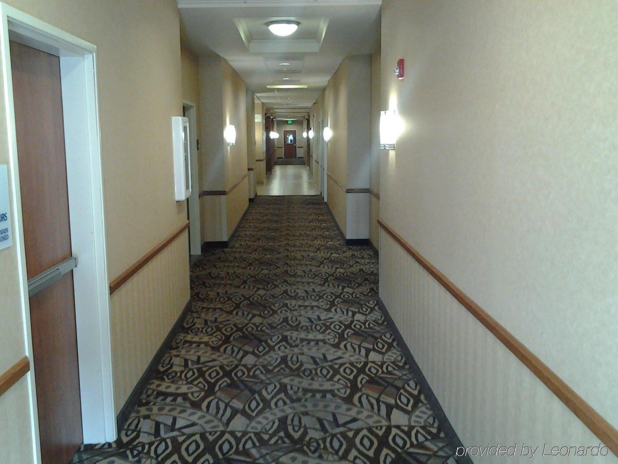 Holiday Inn Express Hotel & Suites Klamath Falls Central, An Ihg Hotel Экстерьер фото